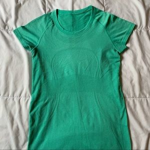 Lululemon Swiftly Short Sleeve Size 6